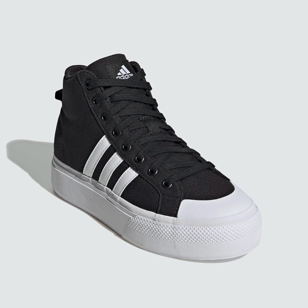 adidas Women's Bravada 2.0 Platform Sneaker side 8.5 /9 color black with box